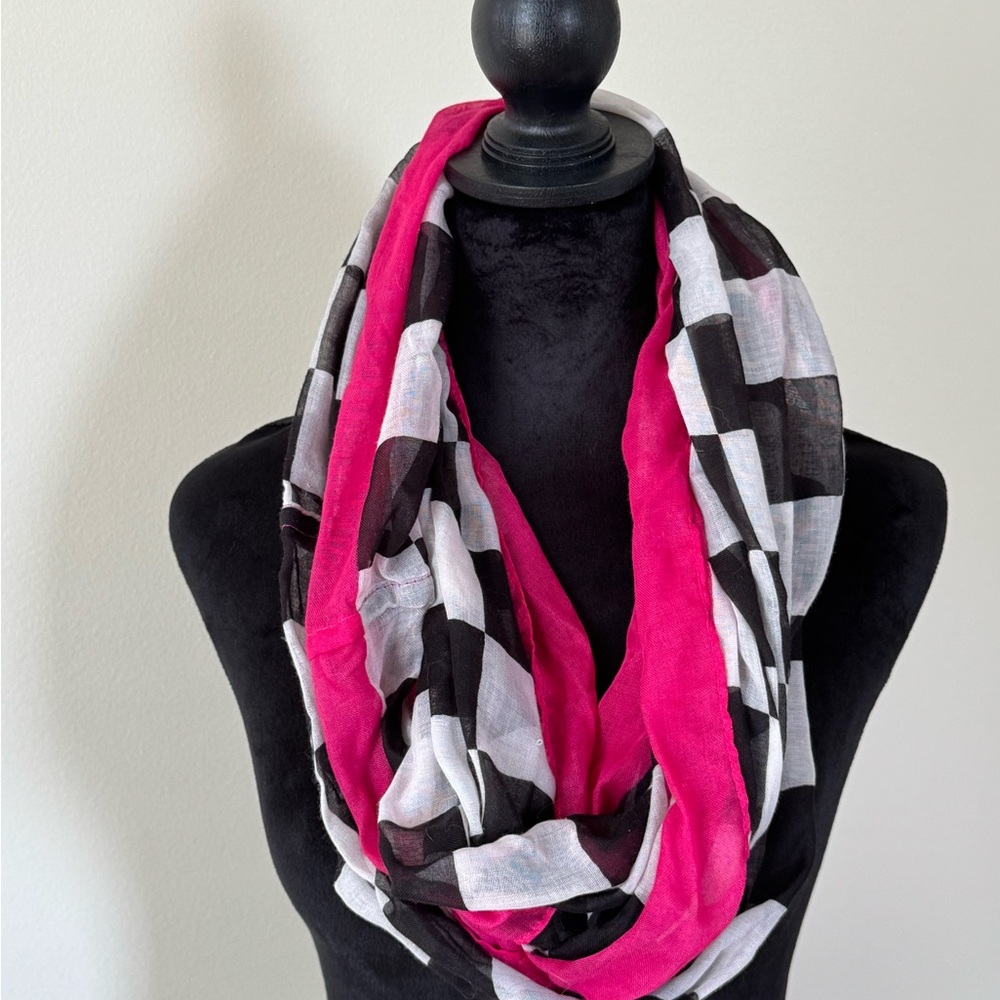 Chic Pink and Black Checkered Scarf